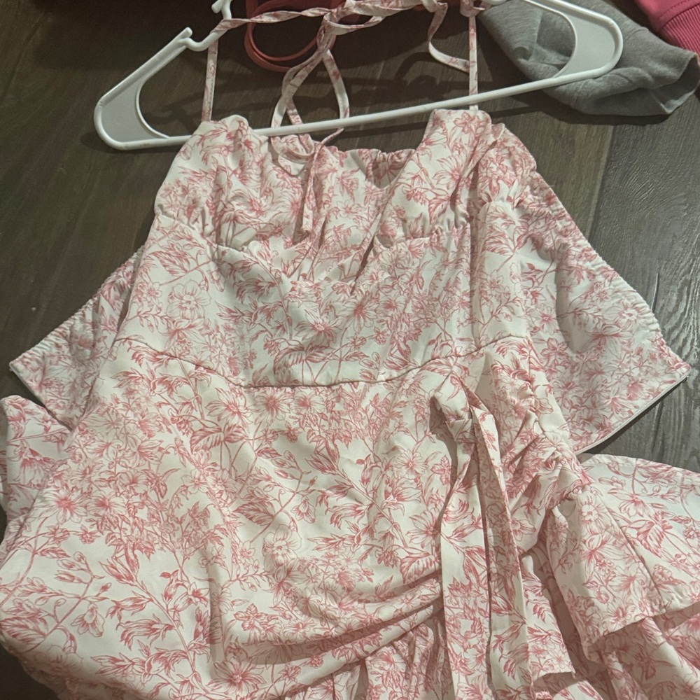 SHEIN Pink and White Floral Backless Dress